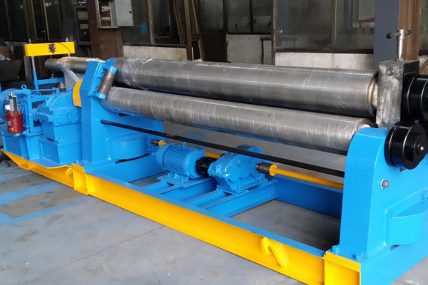 三輥對稱式卷板機(jī)的分類及特點(diǎn),了解嗎